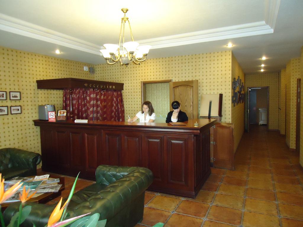 John Hughes Hotel Donezk Exterior foto